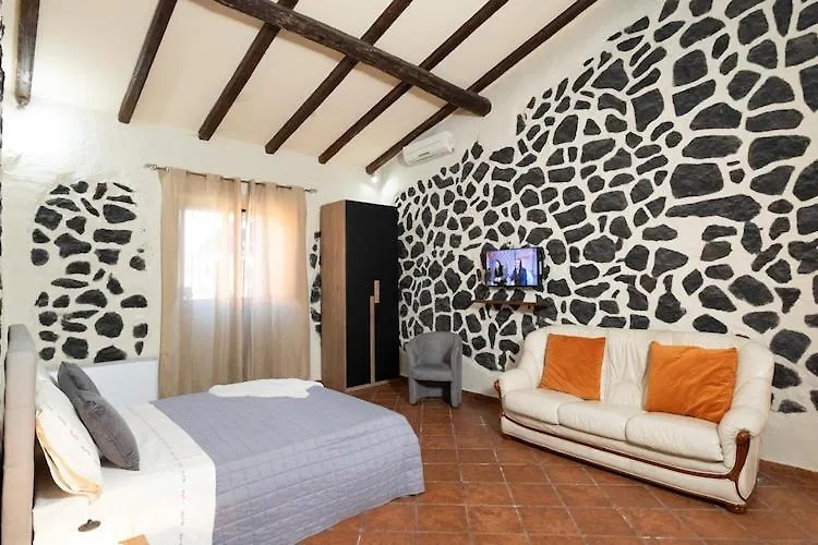 Villa Jelu With Pool In Castiglione Di Sicilia Holiday home